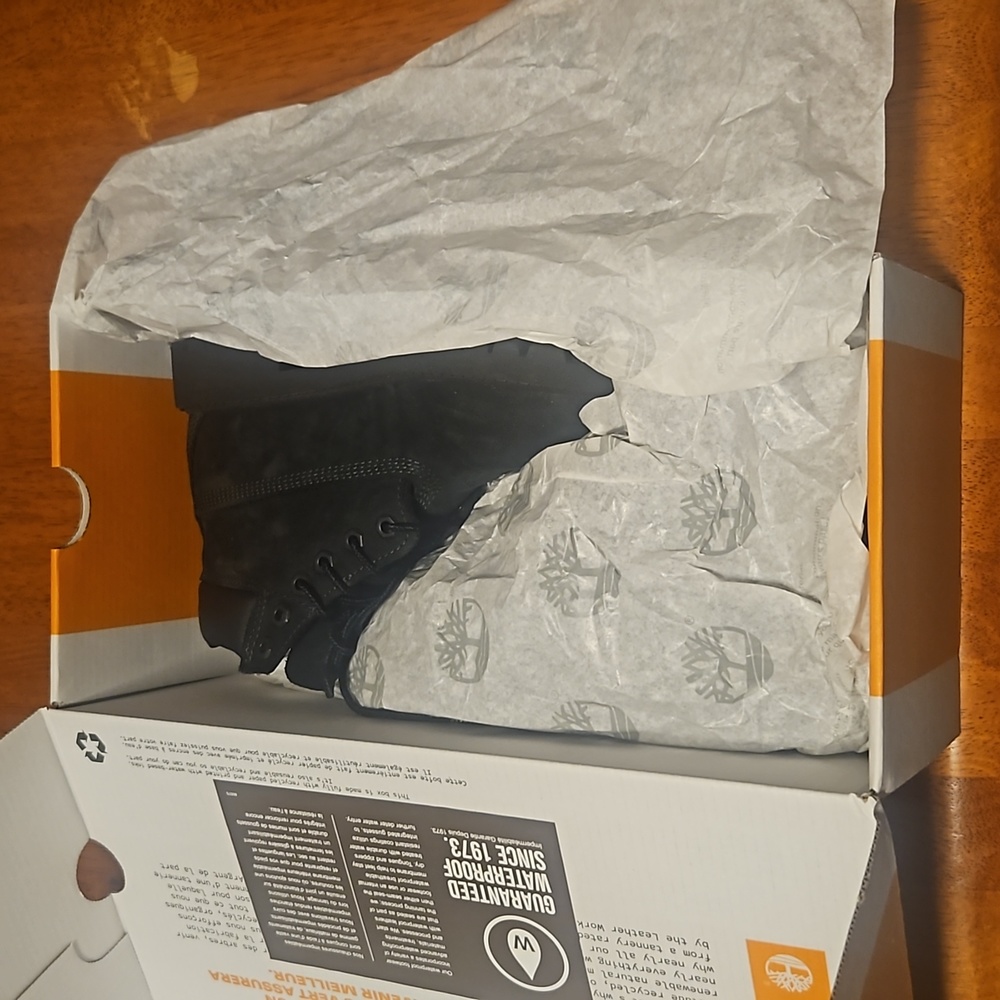 Boots - Picture 3 of 4